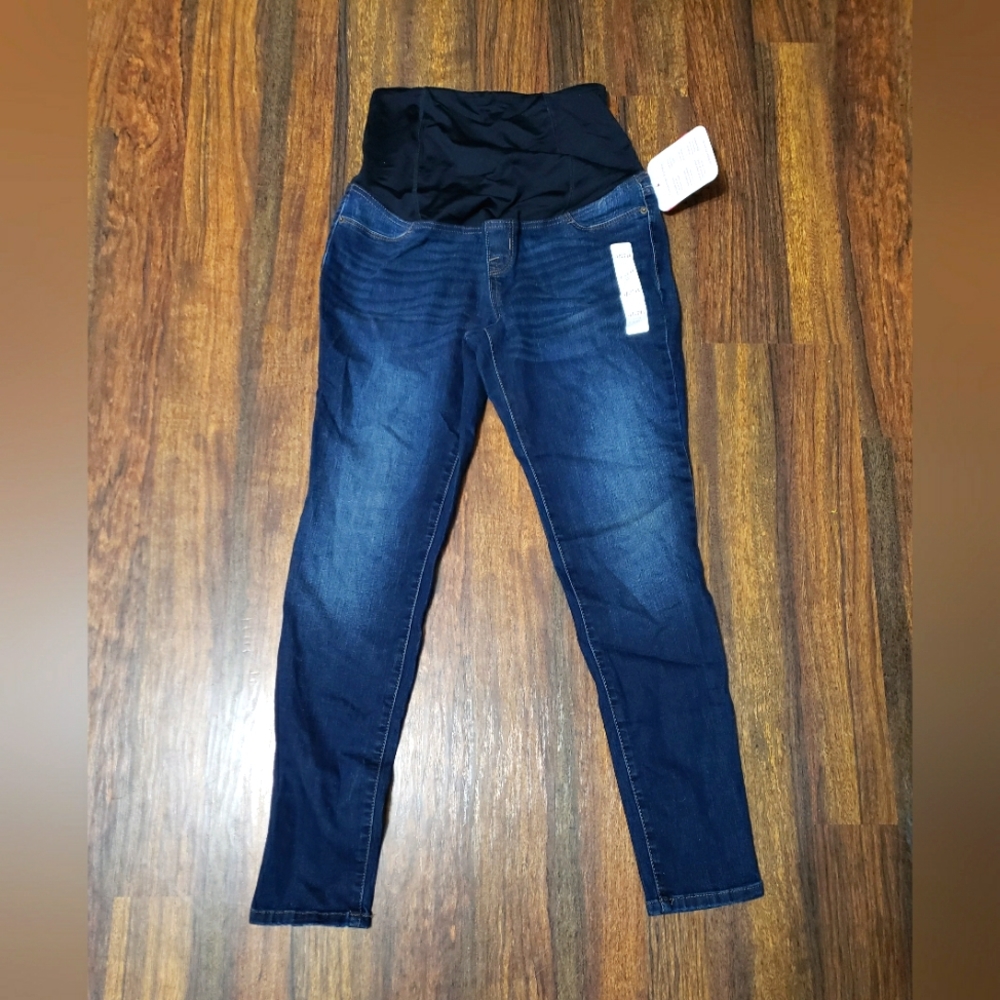 NWT Ingrid & Isabel Maternity Crossover Panel Skinny Jeans
